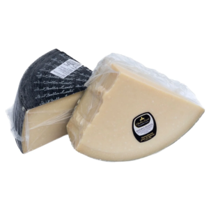 BELLA LODI RISERVA BIANCA – WŁOSKI SER TYPU GRANA Z MLEKA BAWOLEGO